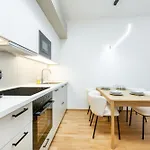 Rentero New Andel Skyline - 5 * פראג