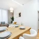 Rentero New Andel Skyline - 5 דירה